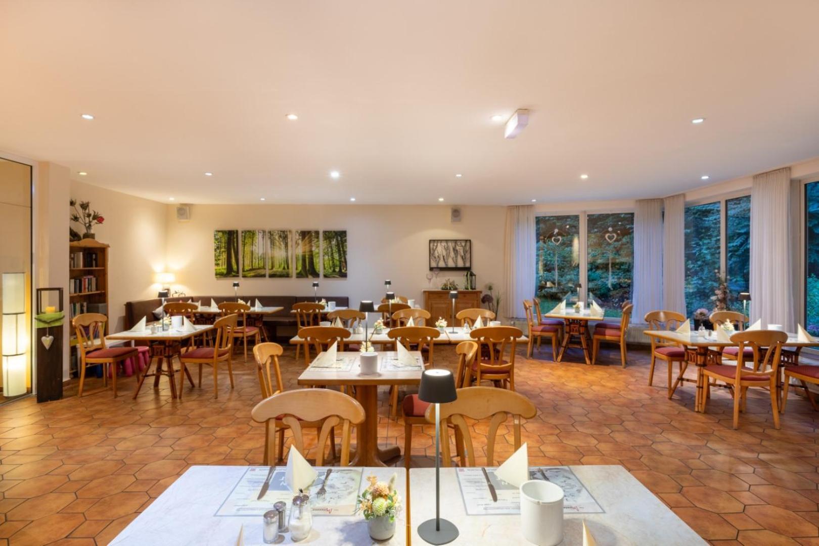 Hotel Montana Diemelstadt Ngoại thất bức ảnh